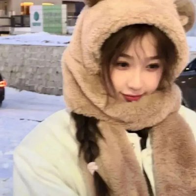 秦总你闺女又去摆地摊了